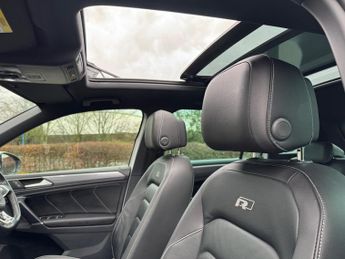 Volkswagen Tiguan 2.0 BiTDI R-Line DSG 4Motion Euro 6 (s/s) 5dr