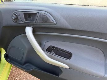 Ford Fiesta 1.4 Titanium 5dr