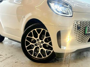 Smart fortwo 17.6kWh Prime Exclusive Auto 2dr (22kW Charger)