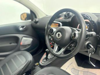 Smart fortwo 17.6kWh Prime Exclusive Auto 2dr (22kW Charger)