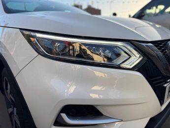 Nissan Qashqai 1.3 DIG-T N-Motion DCT Auto Euro 6 (s/s) 5dr