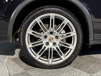 Porsche Cayenne 4.2 TD V8 S TiptronicS 4WD Euro 5 (s/s) 5dr