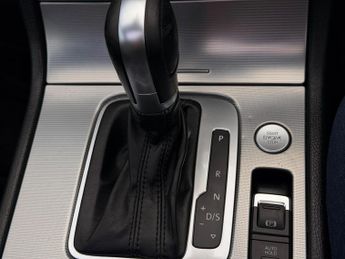 Volkswagen Touareg 3.0 TDI V6 BlueMotion Tech R-Line Tiptronic 4WD Euro 6 (s/s) 5dr