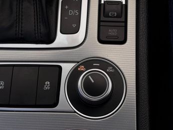 Volkswagen Touareg 3.0 TDI V6 BlueMotion Tech R-Line Tiptronic 4WD Euro 6 (s/s) 5dr