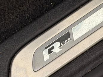 Volkswagen Touareg 3.0 TDI V6 BlueMotion Tech R-Line Tiptronic 4WD Euro 6 (s/s) 5dr