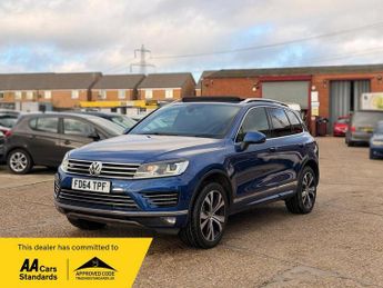 Volkswagen Touareg 3.0 TDI V6 BlueMotion Tech R-Line Tiptronic 4WD Euro 6 (s/s) 5dr