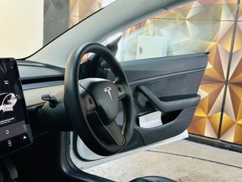 Tesla Model 3 (Dual Motor) Long Range Auto 4WDE 4dr