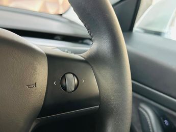 Tesla Model 3 (Dual Motor) Long Range Auto 4WDE 4dr