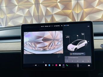 Tesla Model 3 (Dual Motor) Long Range Auto 4WDE 4dr