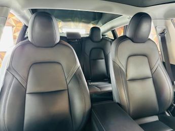 Tesla Model 3 (Dual Motor) Long Range Auto 4WDE 4dr