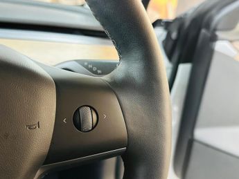 Tesla Model 3 (Dual Motor) Long Range Auto 4WDE 4dr