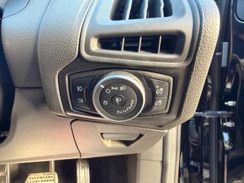 Ford Focus 1.0T EcoBoost ST-Line Auto Euro 6 (s/s) 5dr