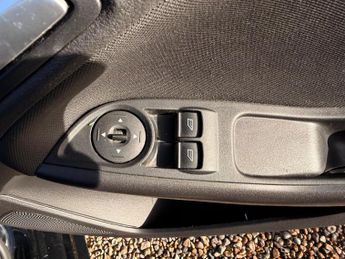 Ford Focus 1.0T EcoBoost ST-Line Auto Euro 6 (s/s) 5dr