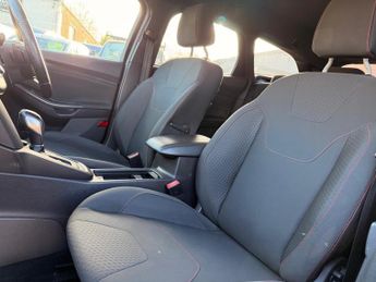 Ford Focus 1.0T EcoBoost ST-Line Auto Euro 6 (s/s) 5dr