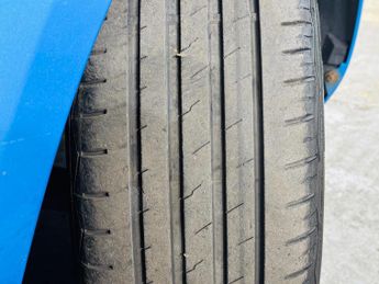 Ford Focus 1.6 Titanium 5dr