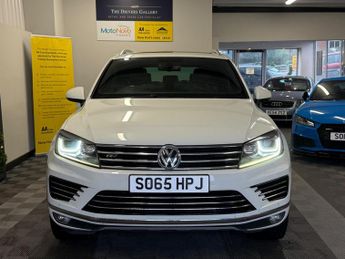 Volkswagen Touareg 3.0 TDI V6 BlueMotion Tech R-Line Tiptronic 4WD Euro 6 (s/s) 5dr