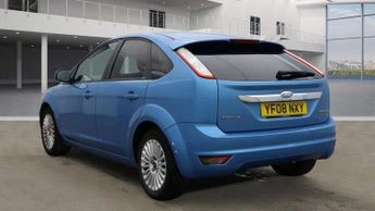 Ford Focus 1.6 Titanium 5dr