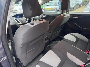 Ford Focus 1.6 Zetec Powershift Euro 5 5dr