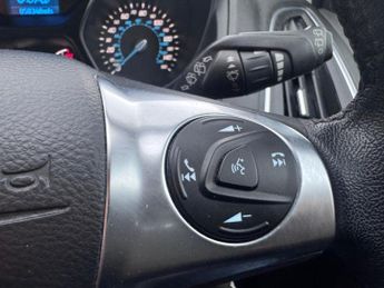 Ford Focus 1.6 Zetec Powershift Euro 5 5dr