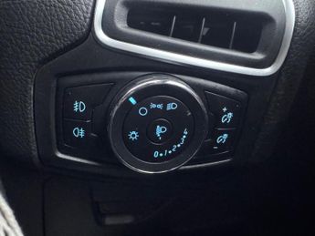 Ford Focus 1.6 Zetec Powershift Euro 5 5dr