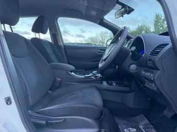 Nissan Leaf 24kWh Acenta Auto 5dr
