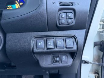 Nissan Leaf 24kWh Acenta Auto 5dr