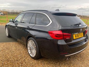 BMW 3 Series 2.0 320d Luxury Touring 5dr Diesel Auto Euro 6 (s/s) (190 ps)