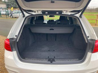 BMW 3 Series 2.0 320d SE Touring 5dr Diesel Auto xDrive Euro 6 (s/s) (190 ps)