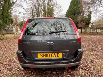Ford Fusion 1.6 Zetec 5dr