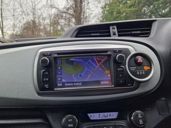 Toyota Yaris 1.5 VVT-h Icon Plus CVT Euro 5 5dr