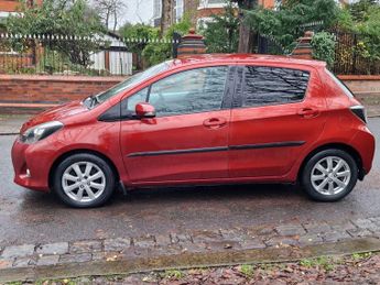 Toyota Yaris 1.5 VVT-h Icon Plus CVT Euro 5 5dr