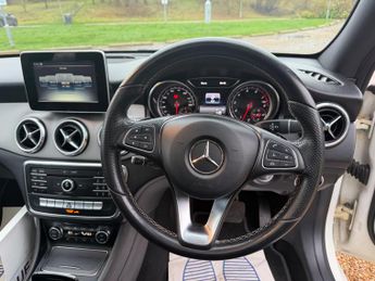 Mercedes-Benz CLA 1.6 CLA180 Sport Coupe 7G-DCT Euro 6 (s/s) 4dr