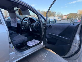 Honda Jazz 1.4 i-DSI SE Hatchback 5dr Petrol CVT-7 (139 g/km, 82 bhp)