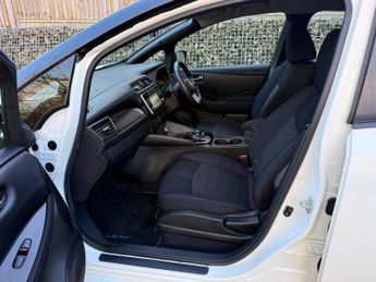 Nissan Leaf 40kWh Acenta Auto 5dr