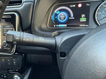 Nissan Leaf 40kWh Acenta Auto 5dr