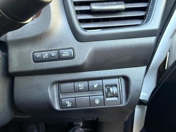 Nissan Leaf 40kWh Acenta Auto 5dr
