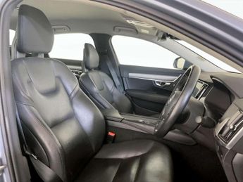 Volvo S90 2.0 D4 Momentum Saloon 4dr Diesel Auto Euro 6 (s/s) (190 ps)