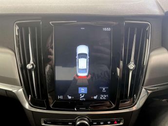 Volvo S90 2.0 D4 Momentum Saloon 4dr Diesel Auto Euro 6 (s/s) (190 ps)