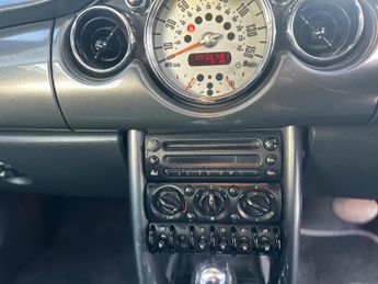 MINI Convertible 1.6 Cooper CVT Euro 3 2dr
