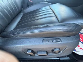 Skoda Superb 2.0 TDI SE L Executive Estate 5dr Diesel DSG 4WD Euro 6 (s/s) (1