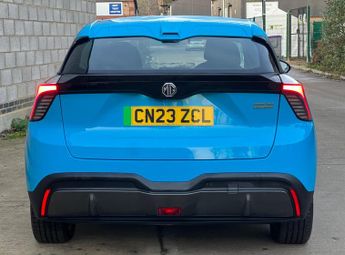 MG MG4 51kWh SE Auto 5dr