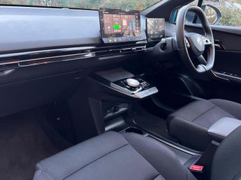 MG MG4 51kWh SE Auto 5dr