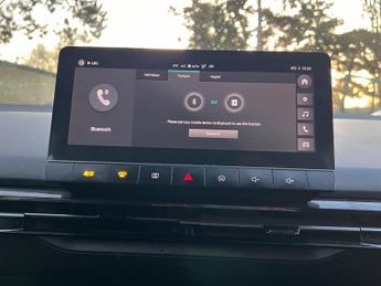 MG MG4 51kWh SE Auto 5dr