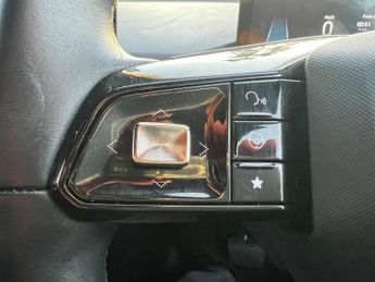 MG MG4 51kWh SE Auto 5dr