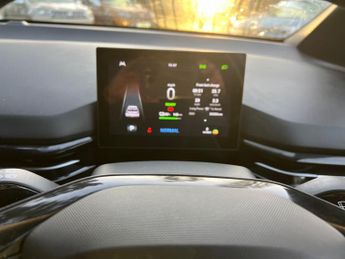 MG MG4 51kWh SE Auto 5dr