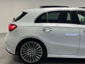 Mercedes-Benz A Class 1.3 A200h MHEV AMG Line (Premium Plus) 7G-DCT Euro 6 (s/s) 5dr