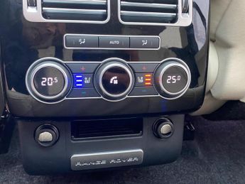 Land Rover Range Rover 4.4 SD V8 Autobiography Auto 4WD Euro 6 (s/s) 5dr