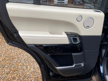 Land Rover Range Rover 4.4 SD V8 Autobiography Auto 4WD Euro 6 (s/s) 5dr