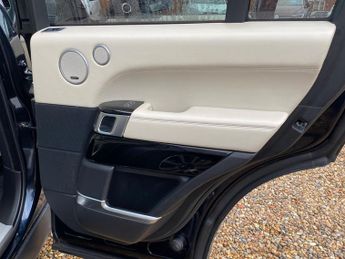 Land Rover Range Rover 4.4 SD V8 Autobiography Auto 4WD Euro 6 (s/s) 5dr