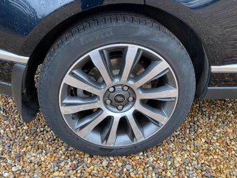 Land Rover Range Rover 4.4 SD V8 Autobiography Auto 4WD Euro 6 (s/s) 5dr